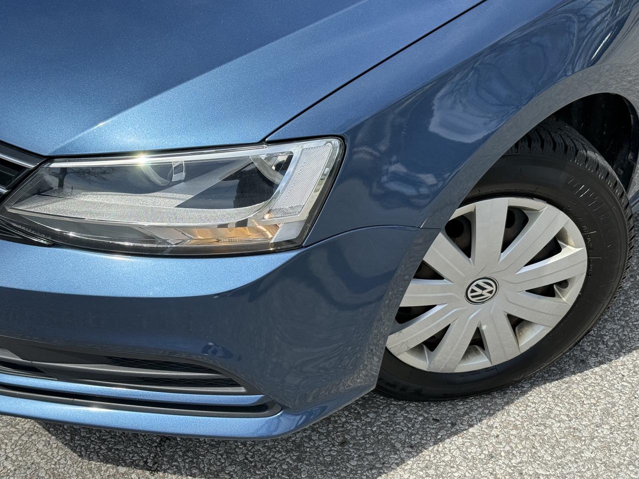 2017 Volkswagen Jetta Sedan 1.4 TSI l Trendline+ l 4Cyl l 2 WheelSets l 2 Keys Photo