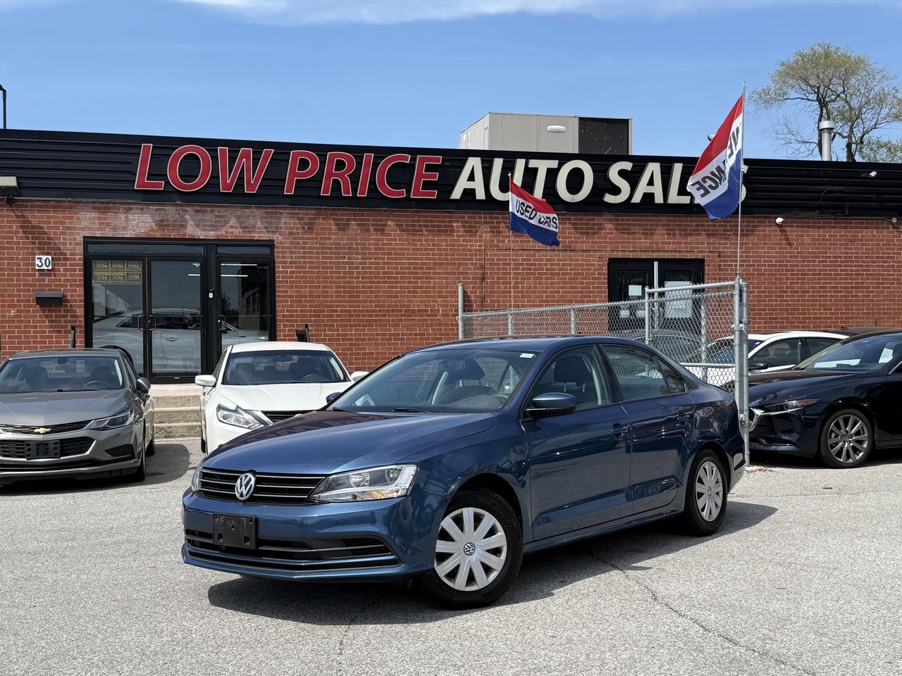 2017 Volkswagen Jetta Sedan 1.4 TSI l Trendline+ l 4Cyl l 2 WheelSets l 2 Keys Photo0