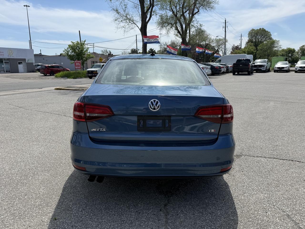2017 Volkswagen Jetta Sedan 1.4 TSI l Trendline+ l 4Cyl l 2 WheelSets l 2 Keys Photo