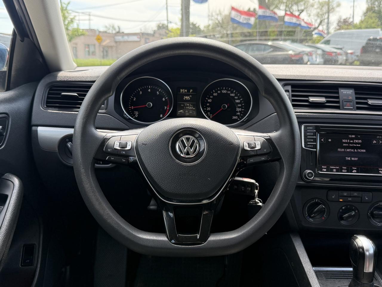 2017 Volkswagen Jetta Sedan 1.4 TSI l Trendline+ l 4Cyl l 2 WheelSets l 2 Keys Photo