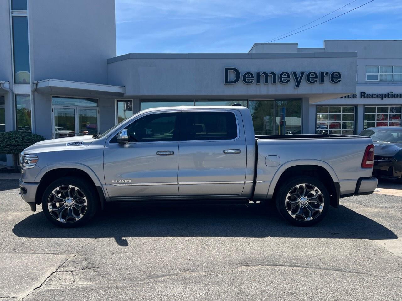 2022 RAM 1500 Limited 4x4 Crew Cab 5'7 Box Photo