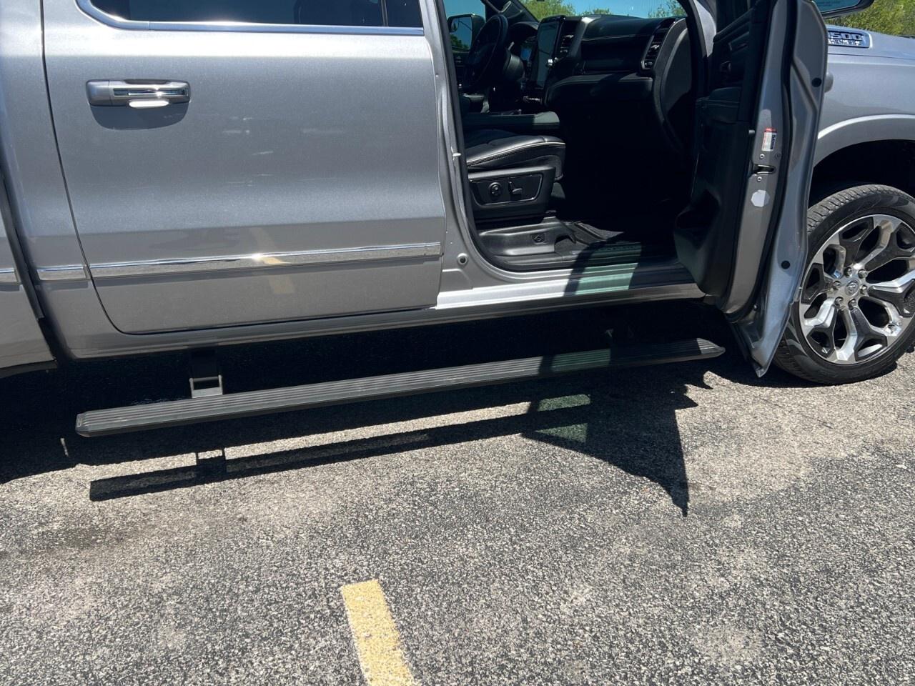 2022 RAM 1500 Limited 4x4 Crew Cab 5'7 Box Photo