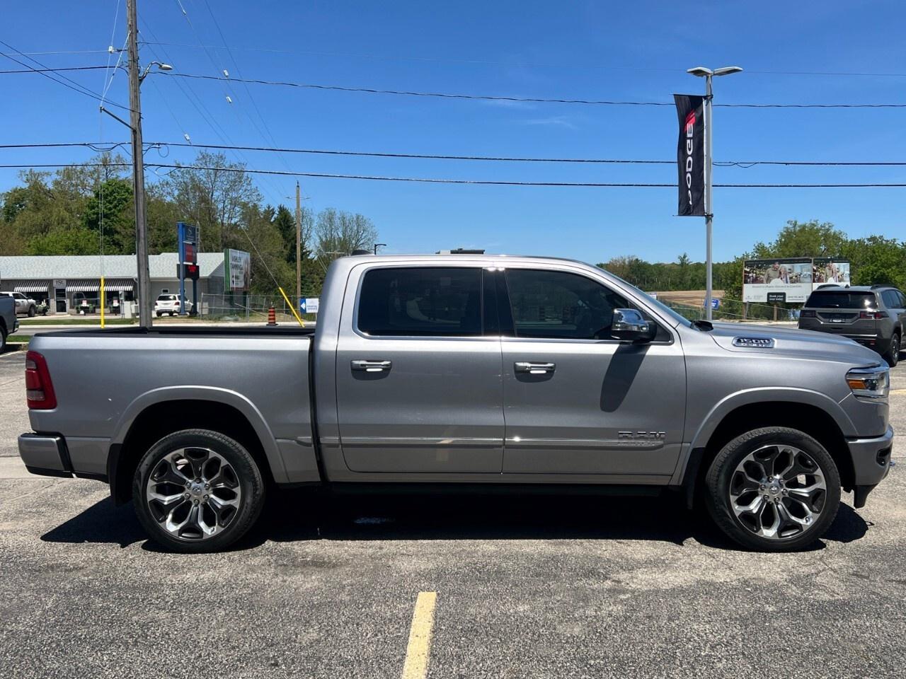 2022 RAM 1500 Limited 4x4 Crew Cab 5'7 Box Photo