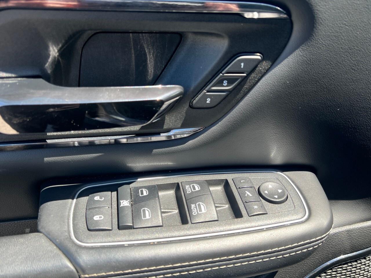 2022 RAM 1500 Limited 4x4 Crew Cab 5'7 Box Photo
