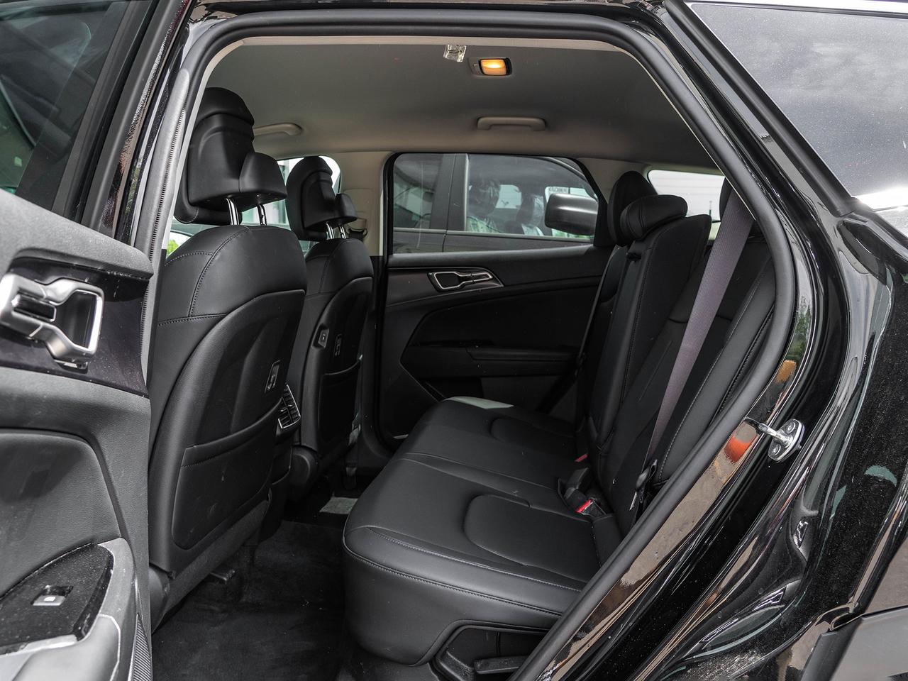 2023 Kia Sportage Hybrid EX AWD Photo