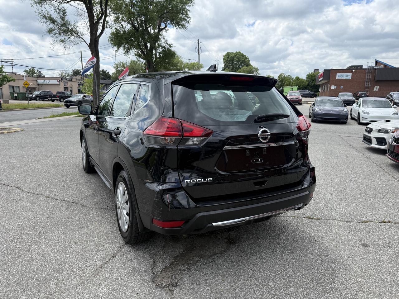 2017 Nissan Rogue S l FWD l 2.5L l 4Cyl l 2 Sets of Wheels Photo