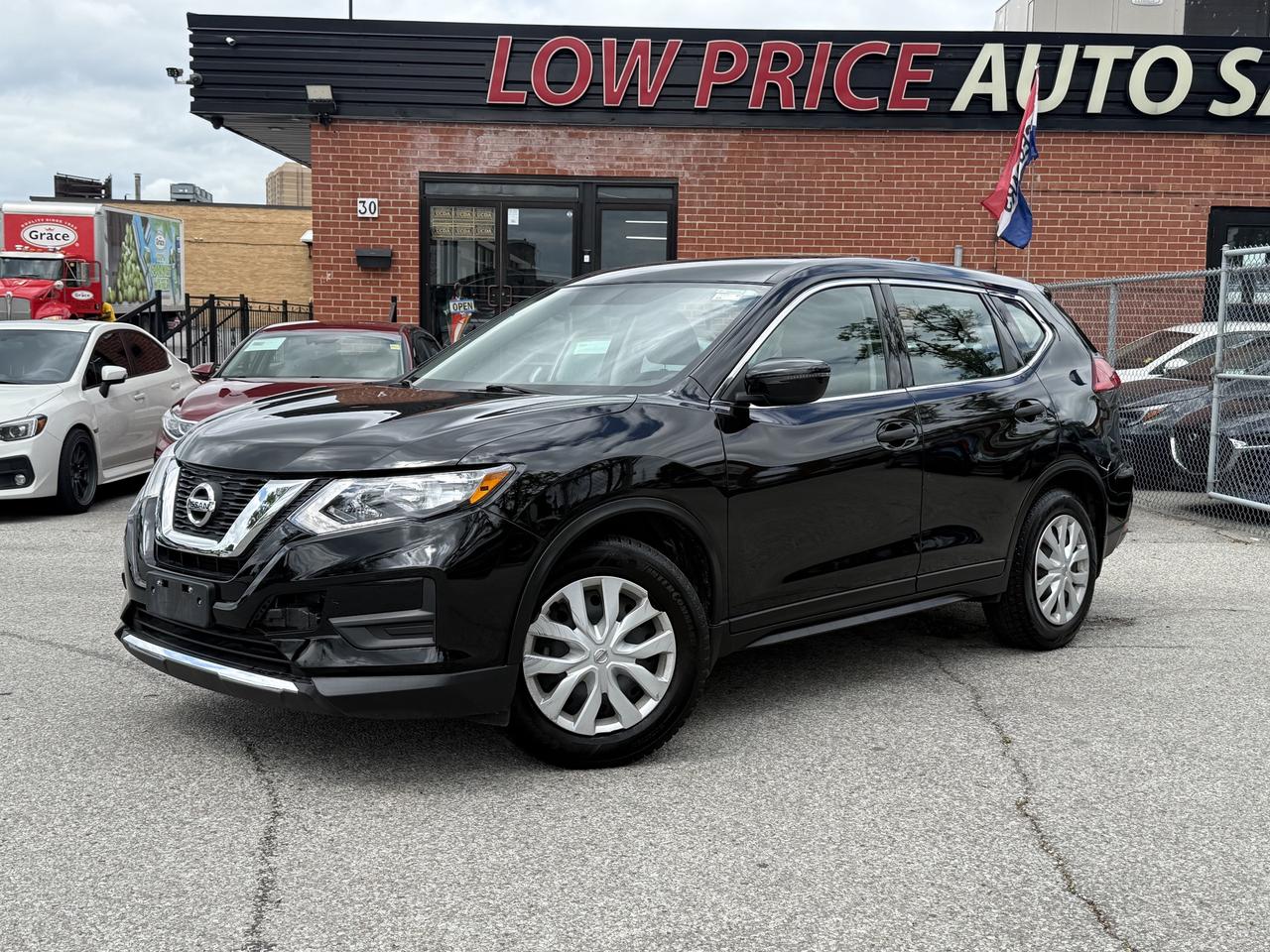 2017 Nissan Rogue S l FWD l 2.5L l 4Cyl l 2 Sets of Wheels Photo