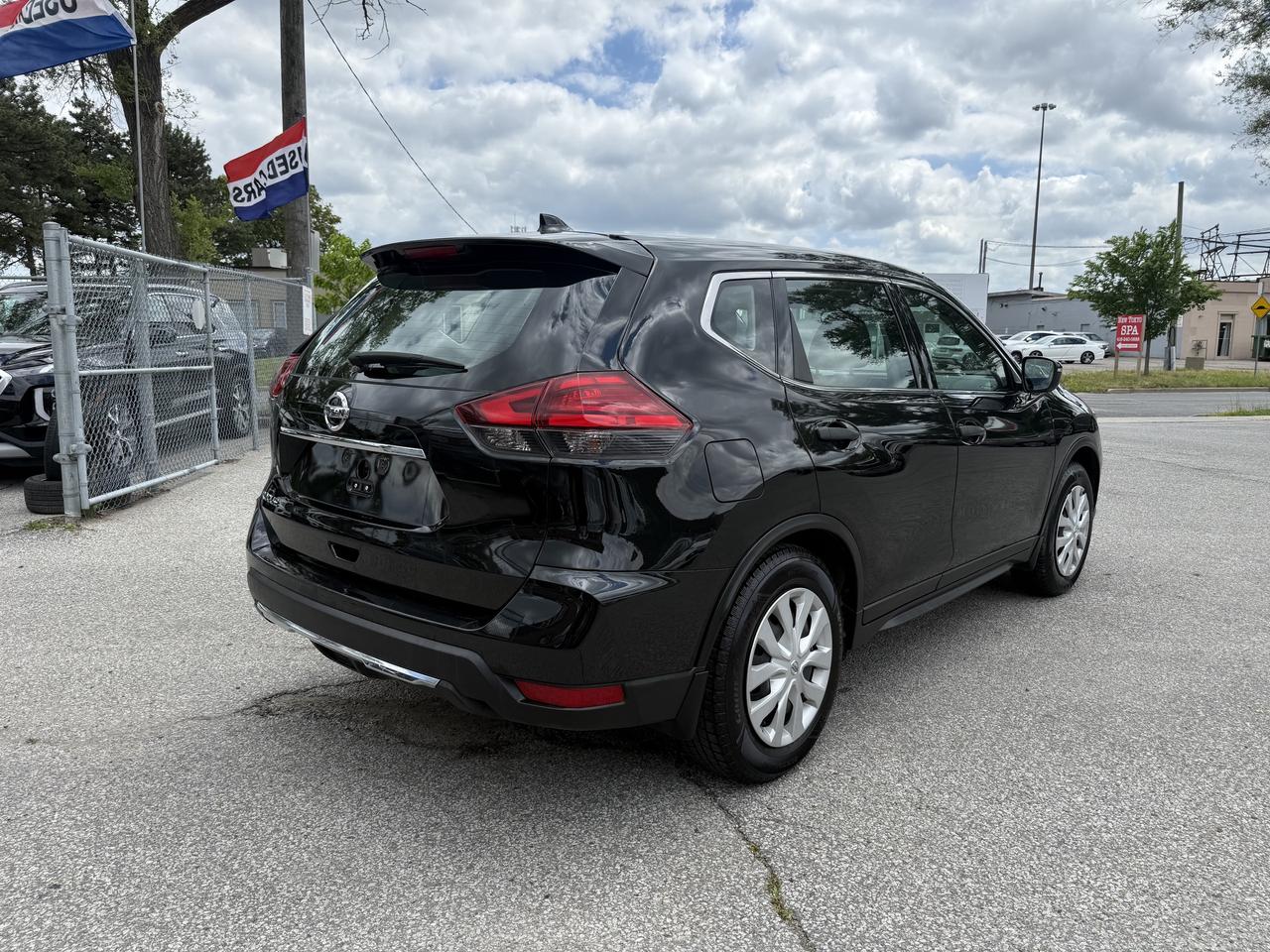 2017 Nissan Rogue S l FWD l 2.5L l 4Cyl l 2 Sets of Wheels Photo