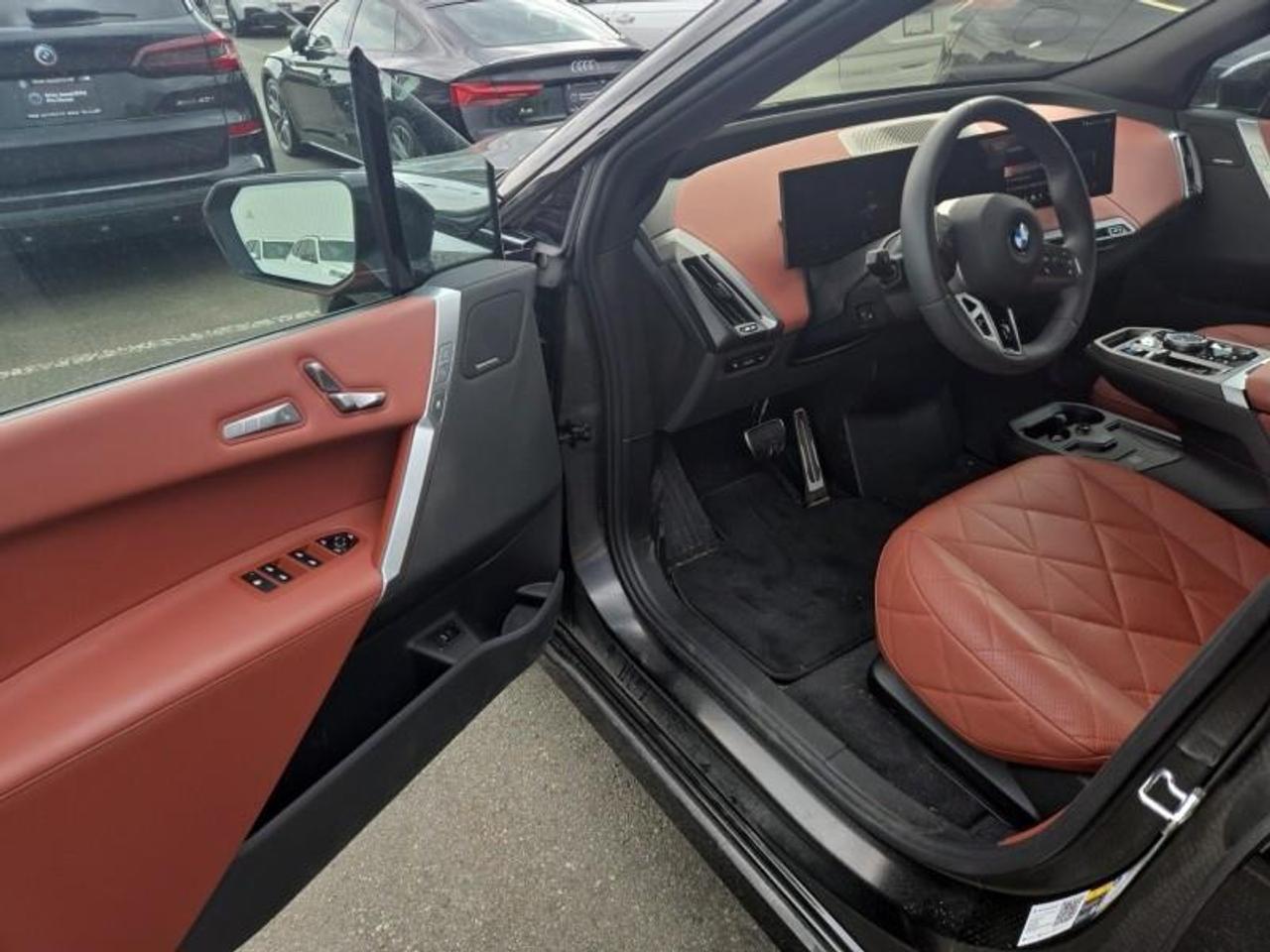 2026 BMW iX xDrive60 Photo
