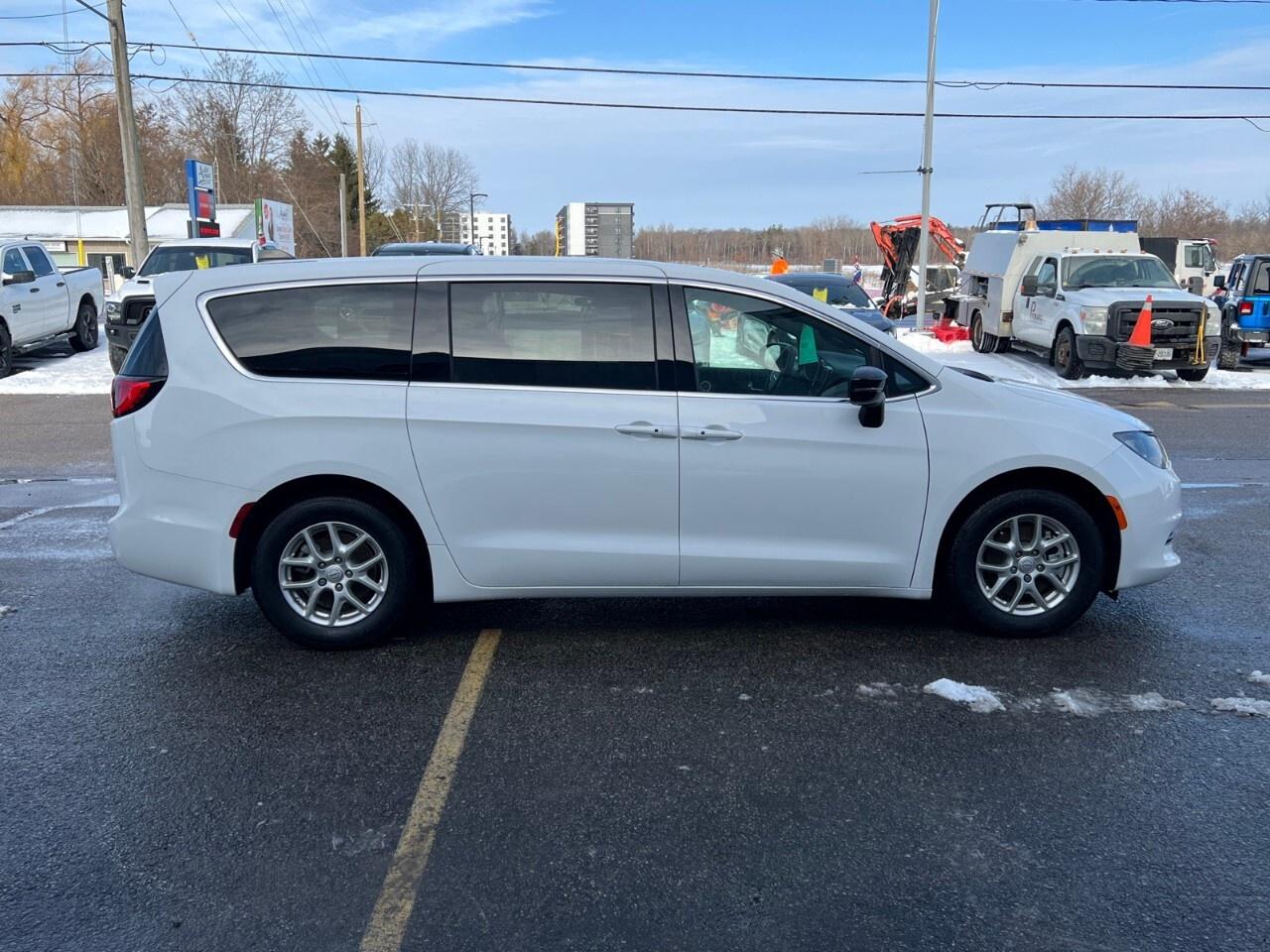 2025 Chrysler Grand Caravan SXT 2WD Photo