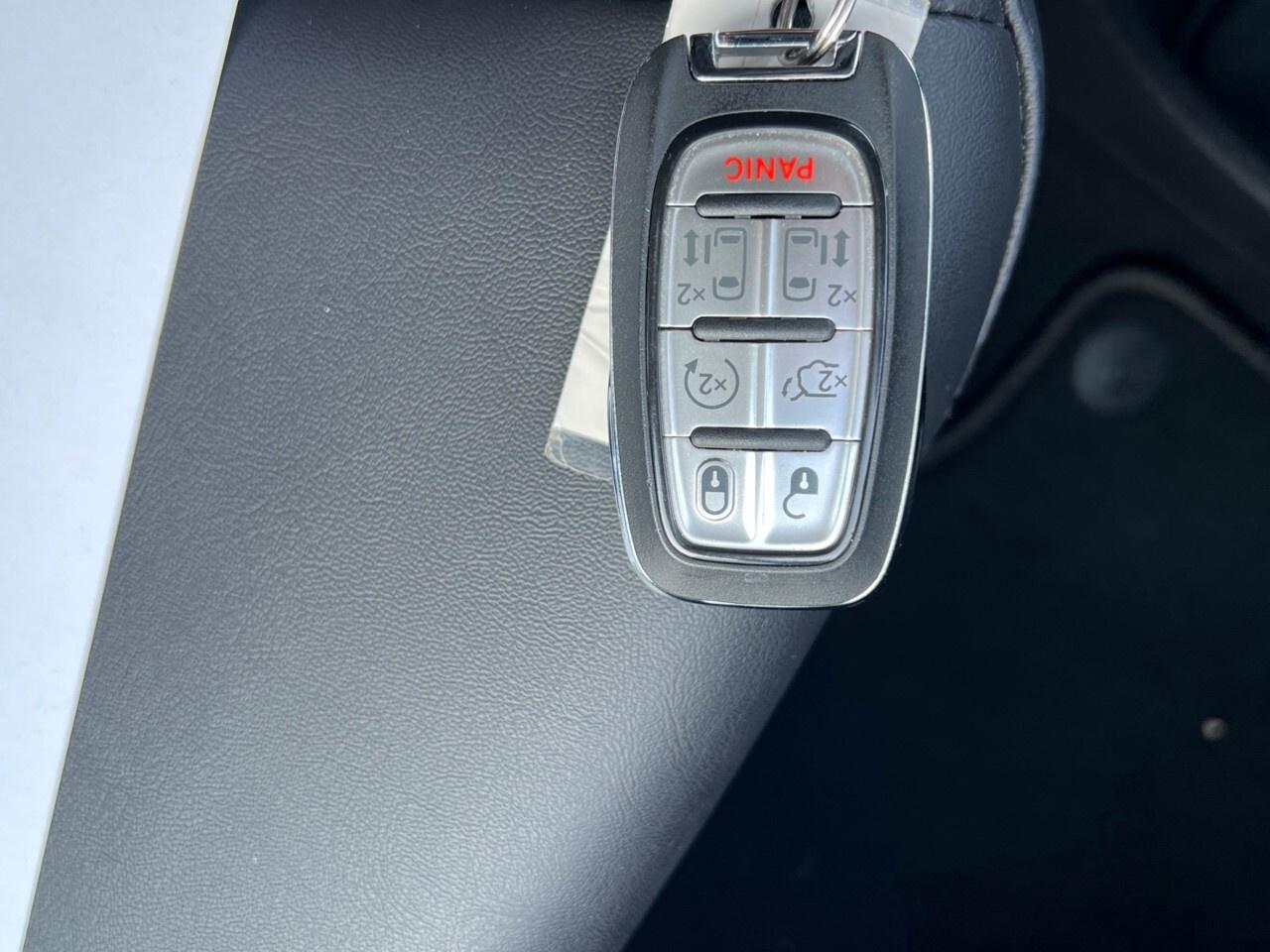 2025 Chrysler Grand Caravan SXT 2WD Photo