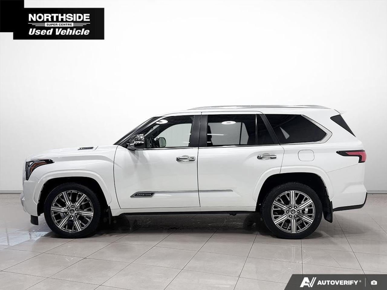 2024 Toyota Sequoia PLATINUM 4WD Photo2