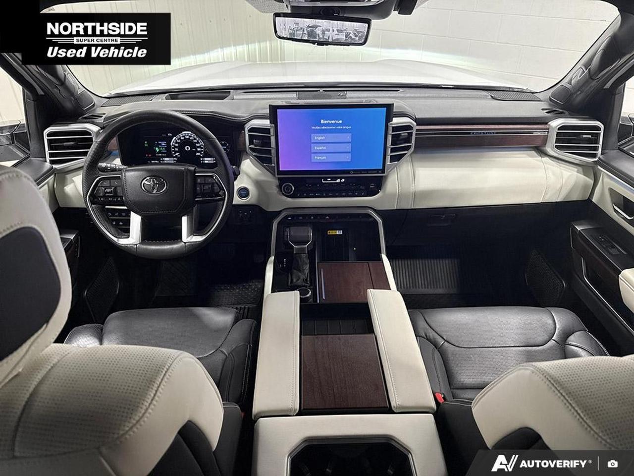 2024 Toyota Sequoia PLATINUM 4WD Photo
