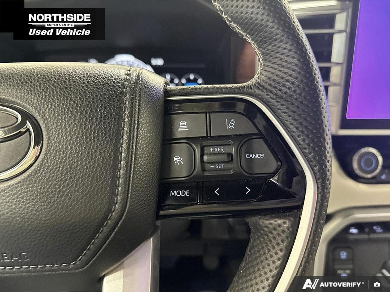 2024 Toyota Sequoia PLATINUM 4WD Photo