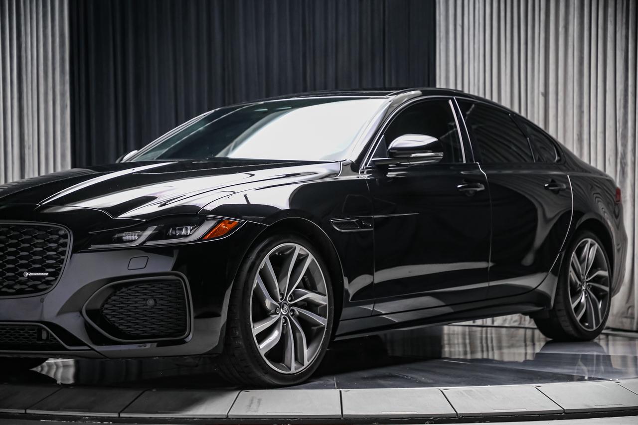 2024 Jaguar XF R-DYNAMIC SE AWD P300 BLACKPACK PANOROOF ADAPTVCRZ Photo