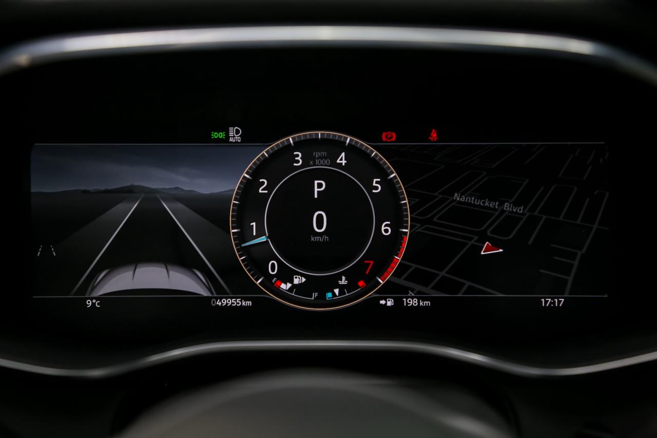 2024 Jaguar XF R-DYNAMIC SE AWD P300 BLACKPACK PANOROOF ADAPTVCRZ Photo