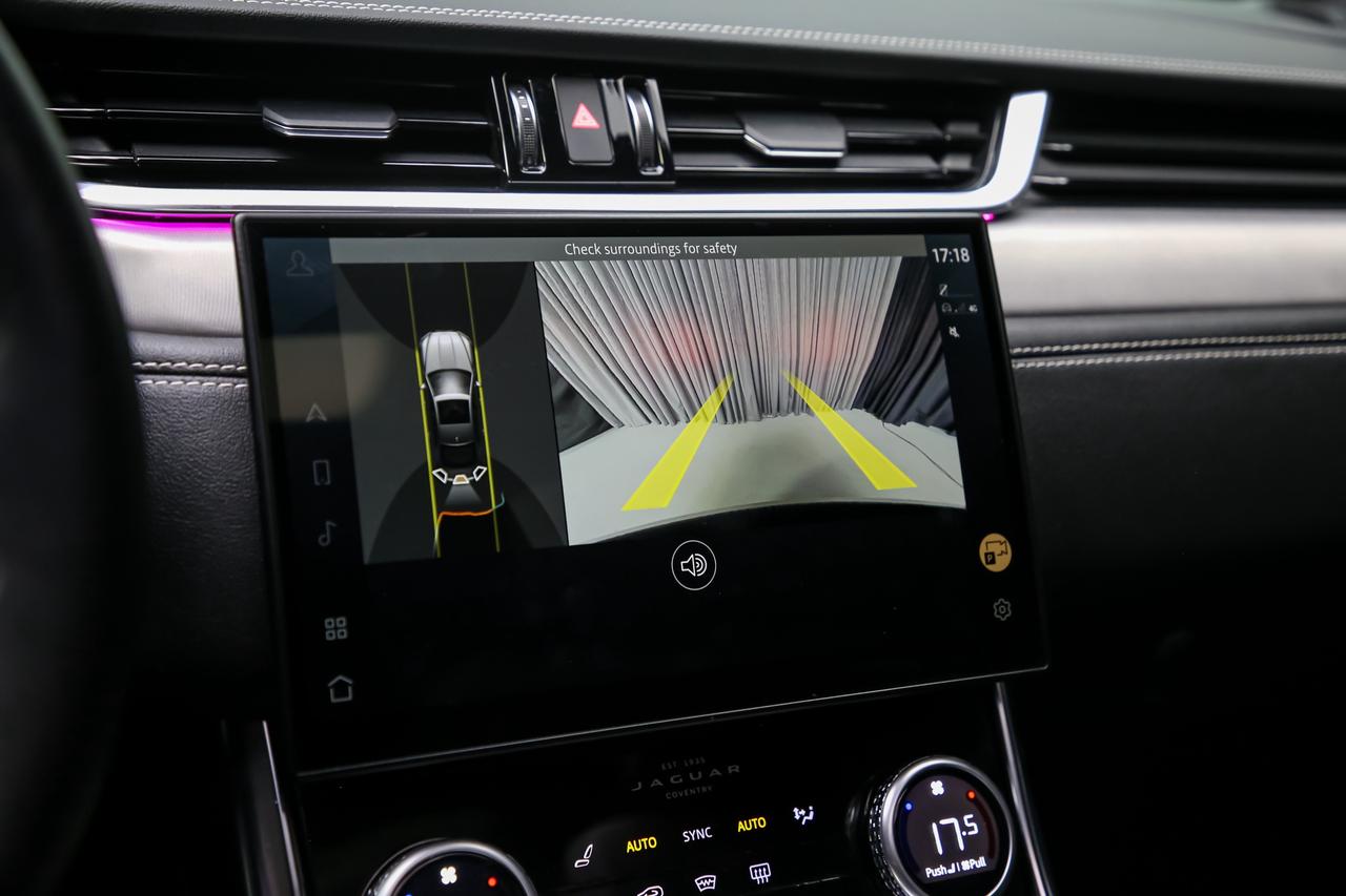 2024 Jaguar XF R-DYNAMIC SE AWD P300 BLACKPACK PANOROOF ADAPTVCRZ Photo