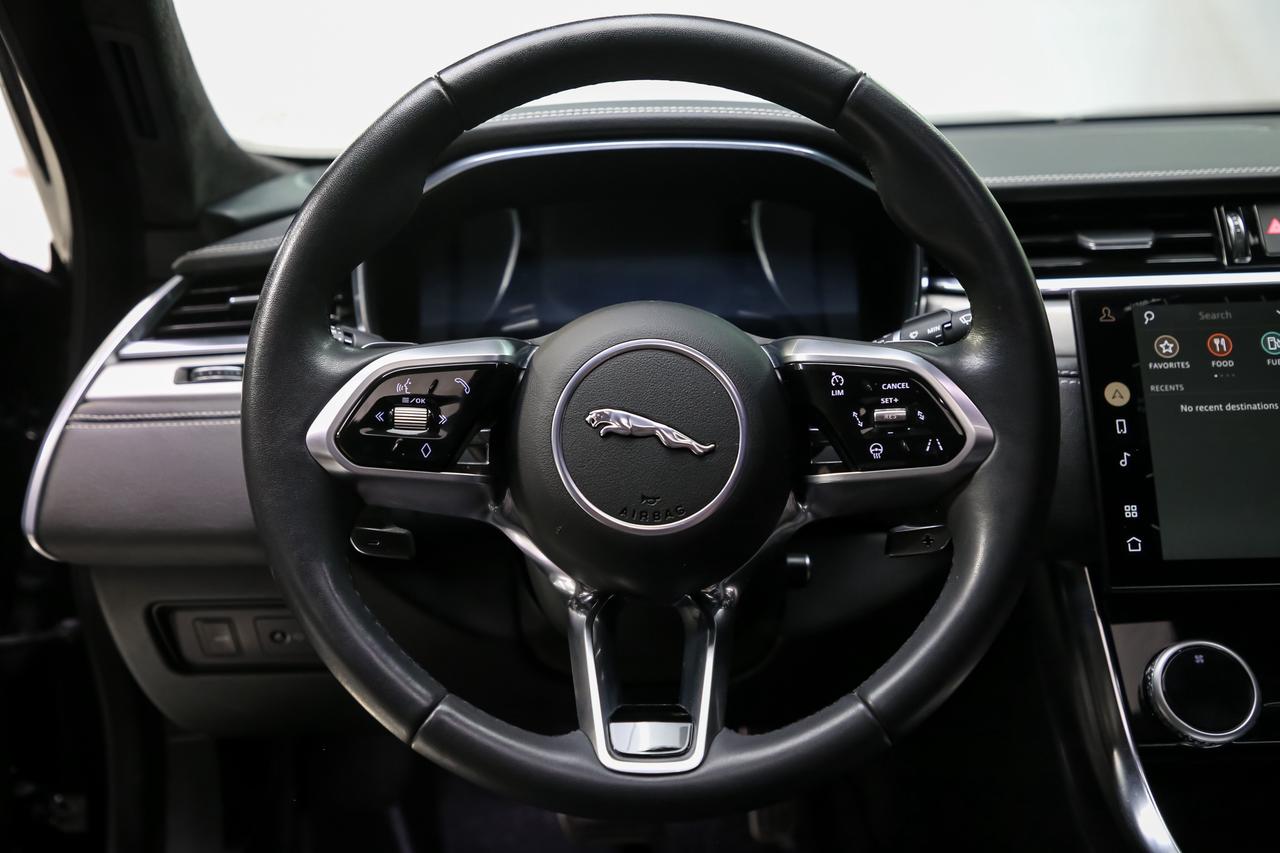 2024 Jaguar XF R-DYNAMIC SE AWD P300 BLACKPACK PANOROOF ADAPTVCRZ Photo