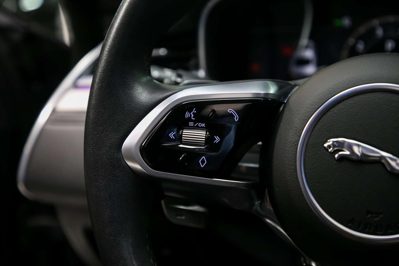 2024 Jaguar XF R-DYNAMIC SE AWD P300 BLACKPACK PANOROOF ADAPTVCRZ Photo