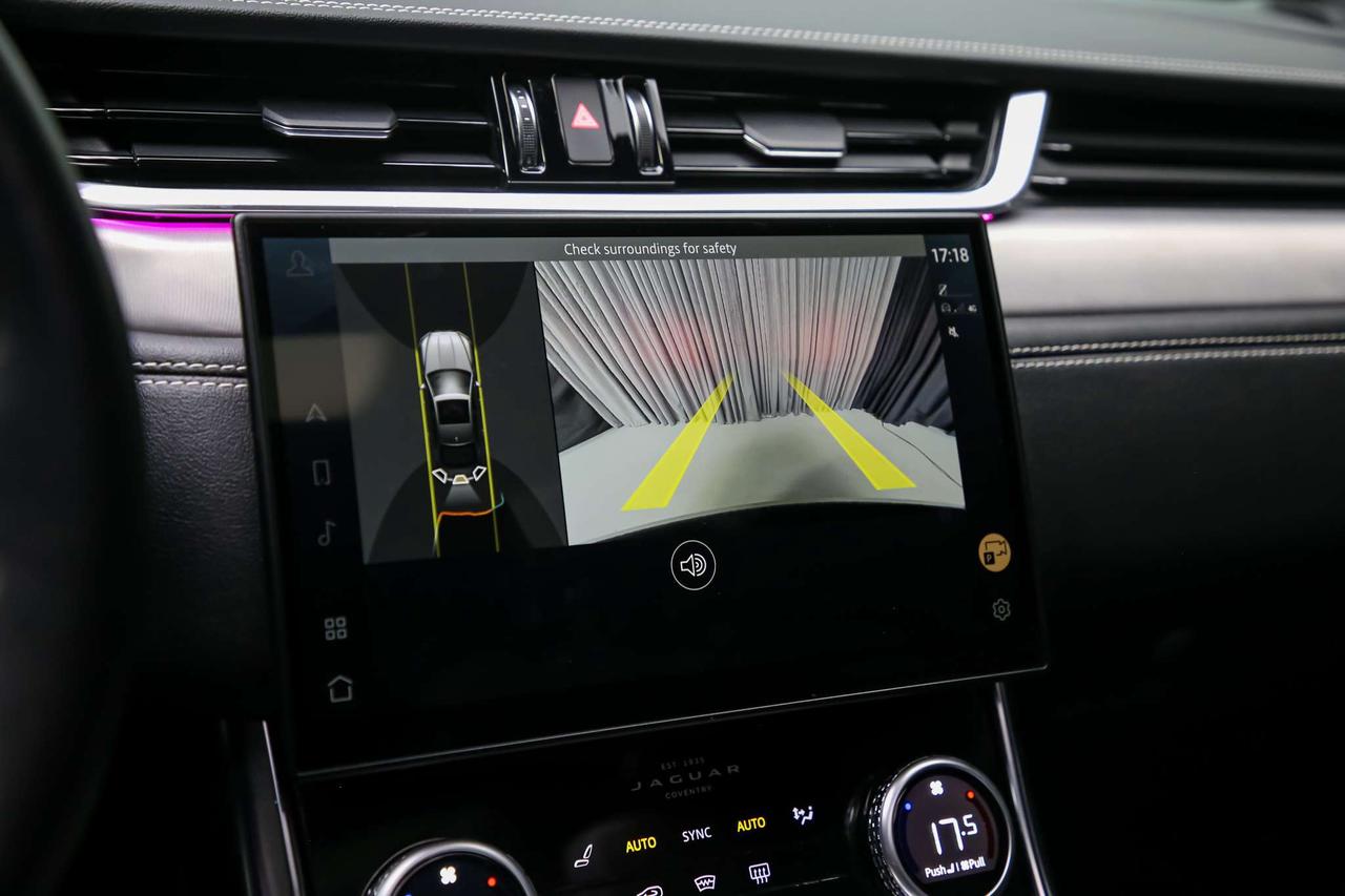 2024 Jaguar XF R-DYNAMIC SE AWD P300 BLACKPACK PANOROOF ADAPTVCRZ Photo