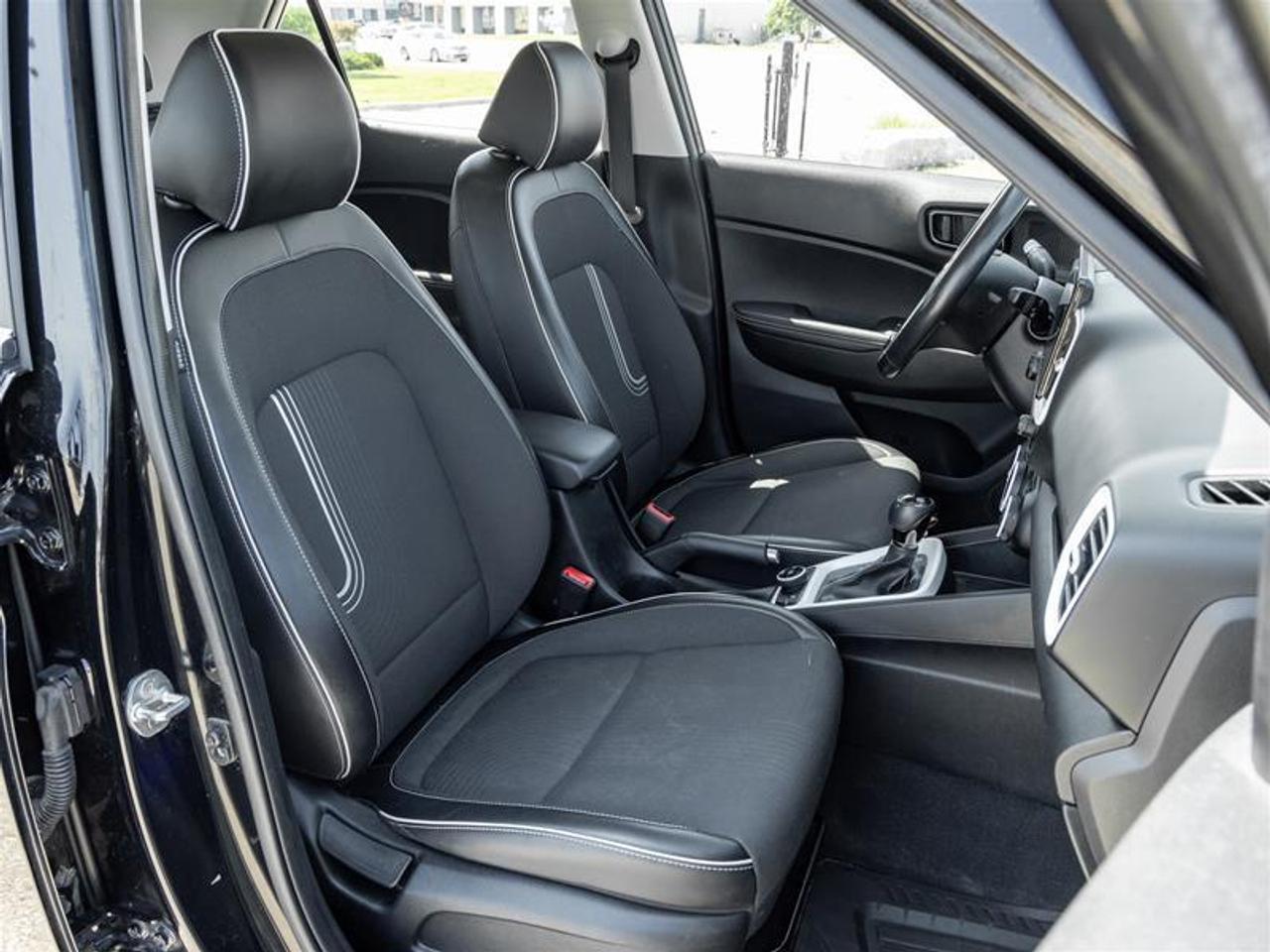 2020 Hyundai Venue Ultimate w/Black Interior 4dr Front-Wheel Drive Photo