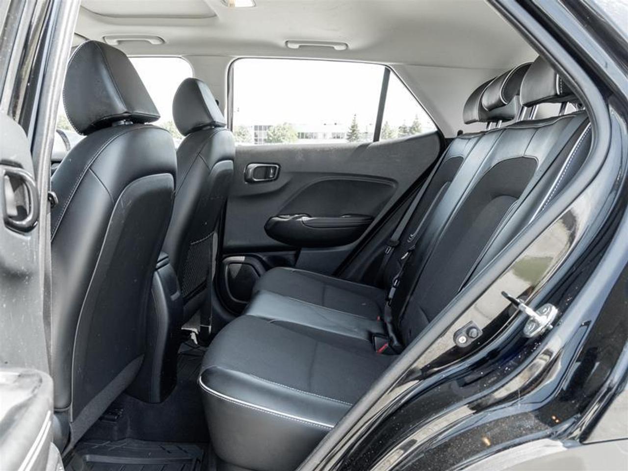 2020 Hyundai Venue Ultimate w/Black Interior 4dr Front-Wheel Drive Photo