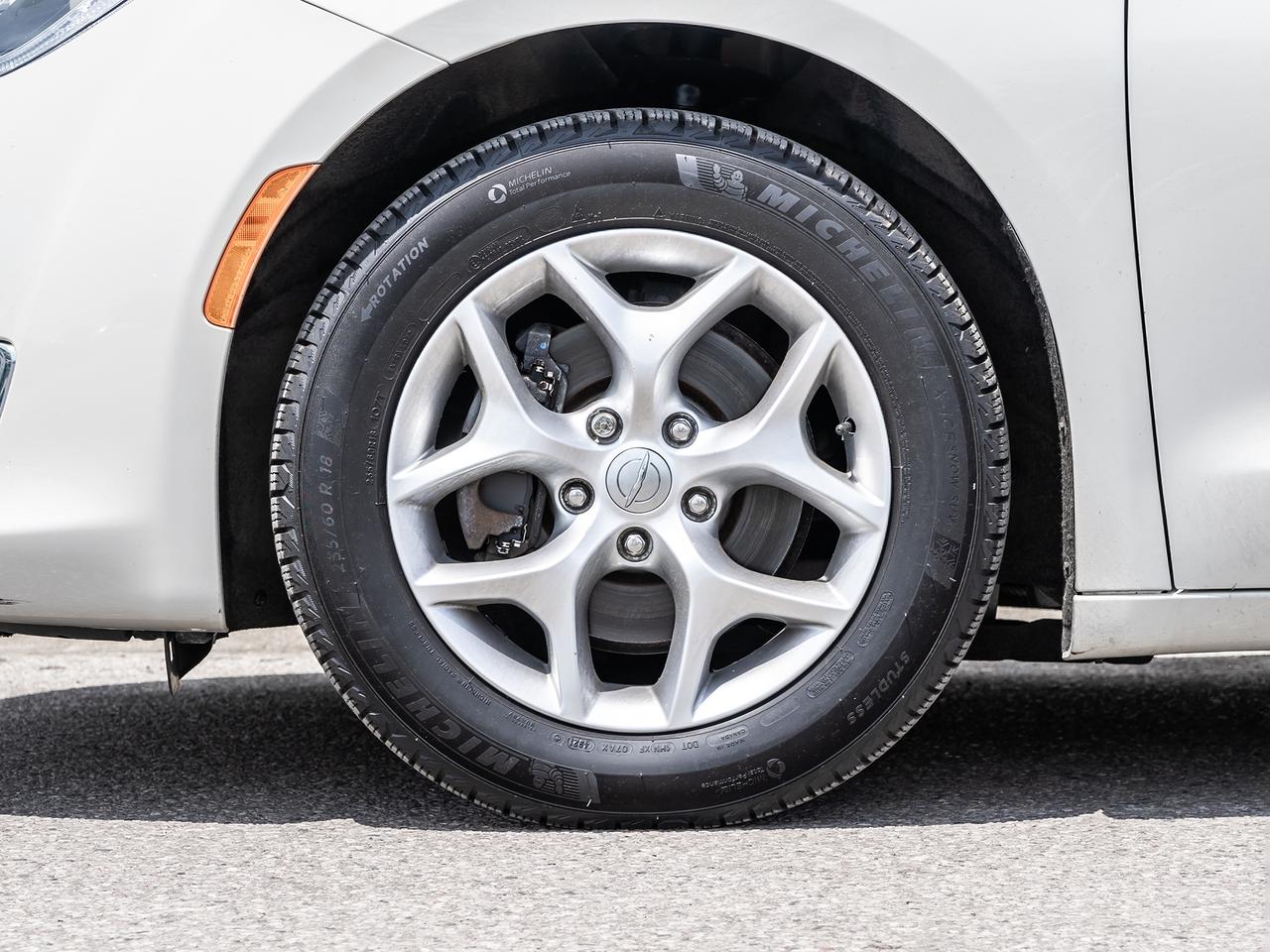 2020 Chrysler Pacifica TOURING-L Plus FWD Photo