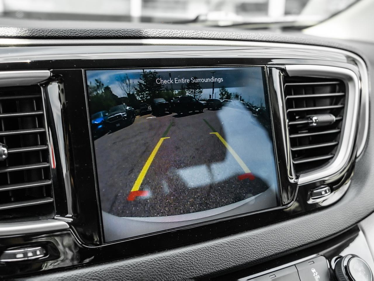 2020 Chrysler Pacifica TOURING-L Plus FWD Photo