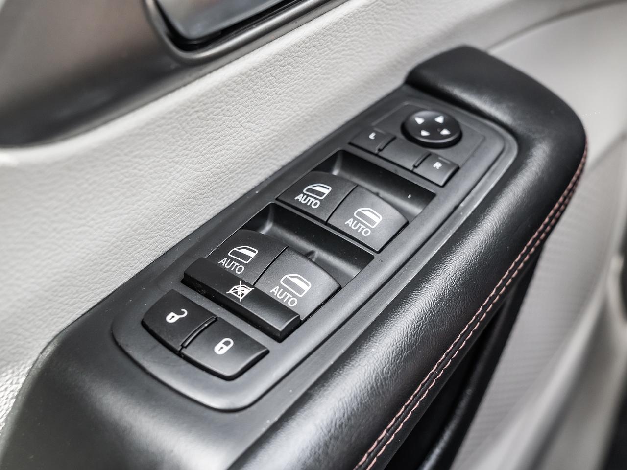 2020 Chrysler Pacifica TOURING-L Plus FWD Photo