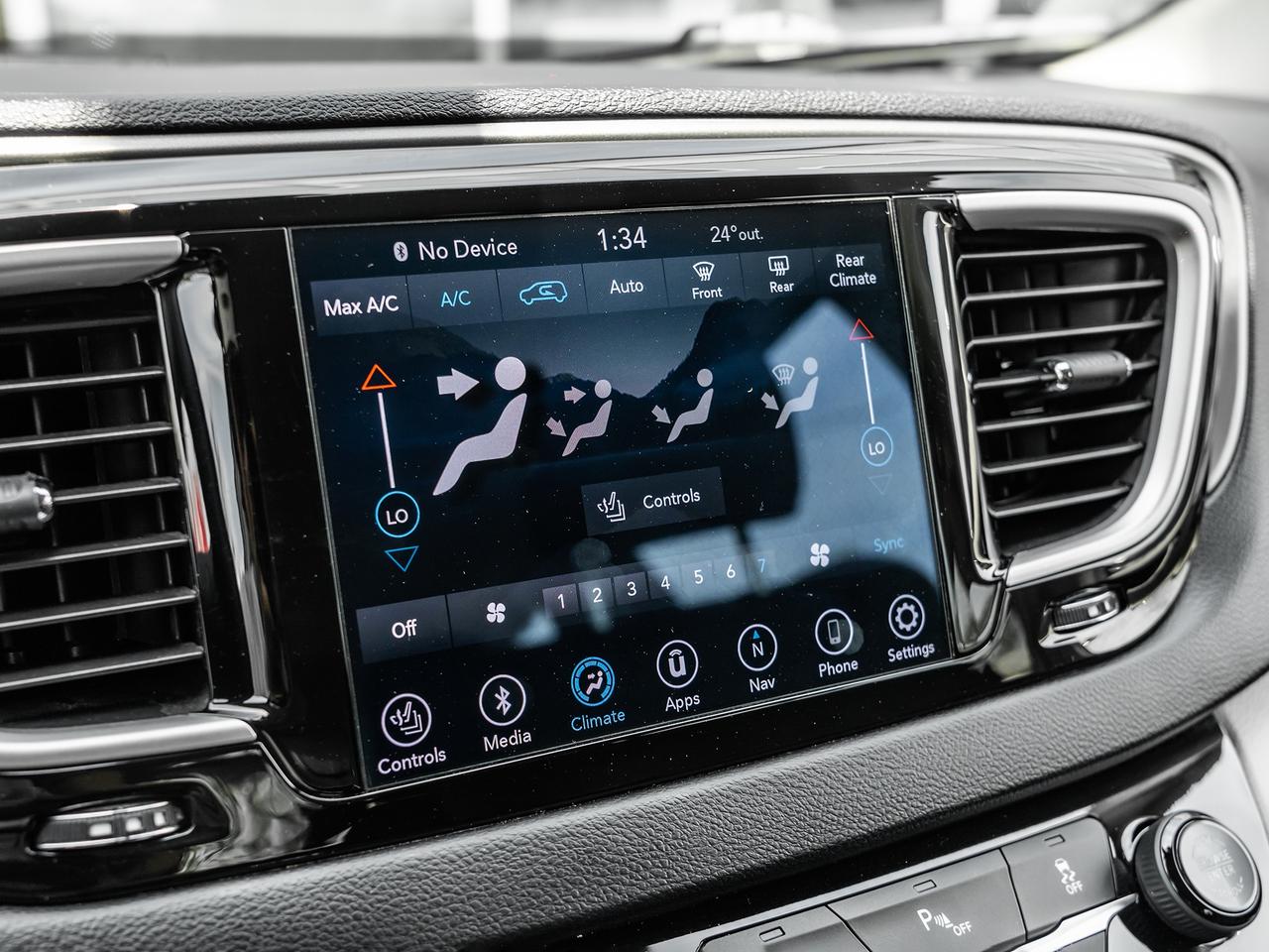 2020 Chrysler Pacifica TOURING-L Plus FWD Photo