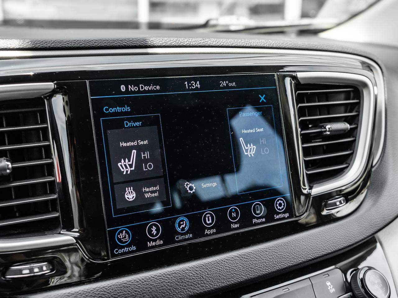 2020 Chrysler Pacifica TOURING-L Plus FWD Photo