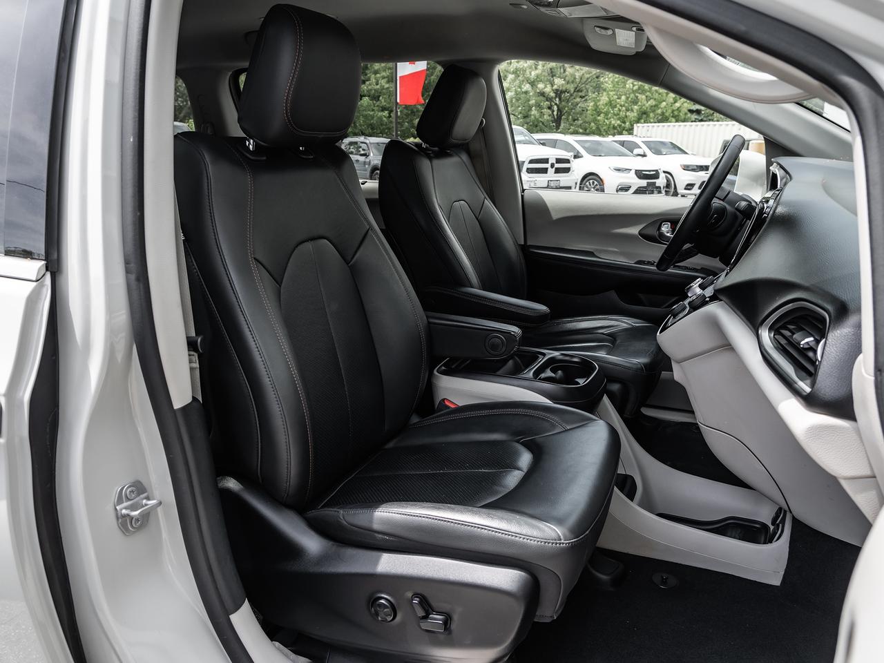 2020 Chrysler Pacifica TOURING-L Plus FWD Photo