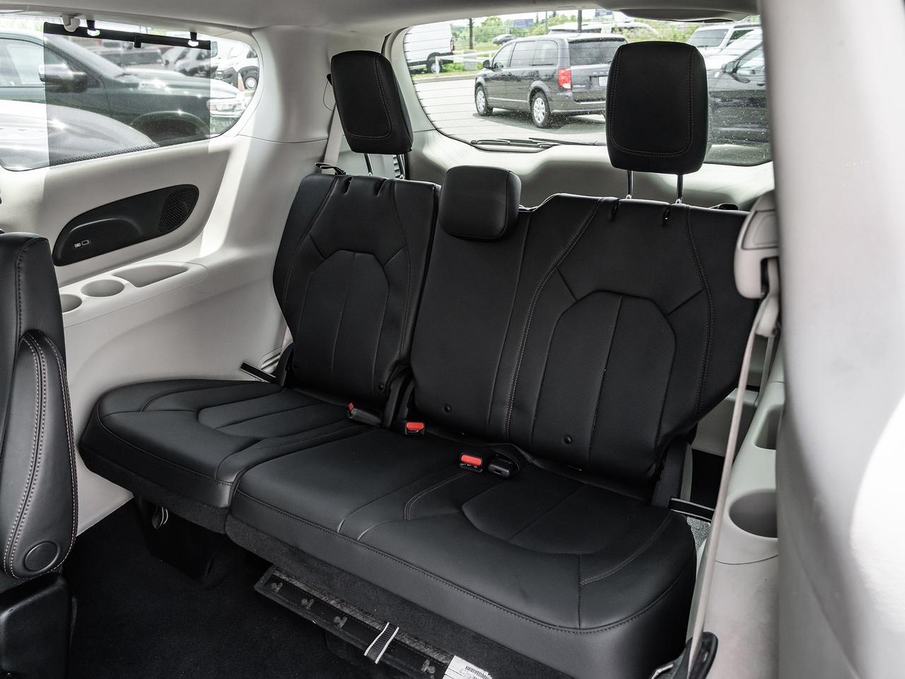 2020 Chrysler Pacifica TOURING-L Plus FWD Photo