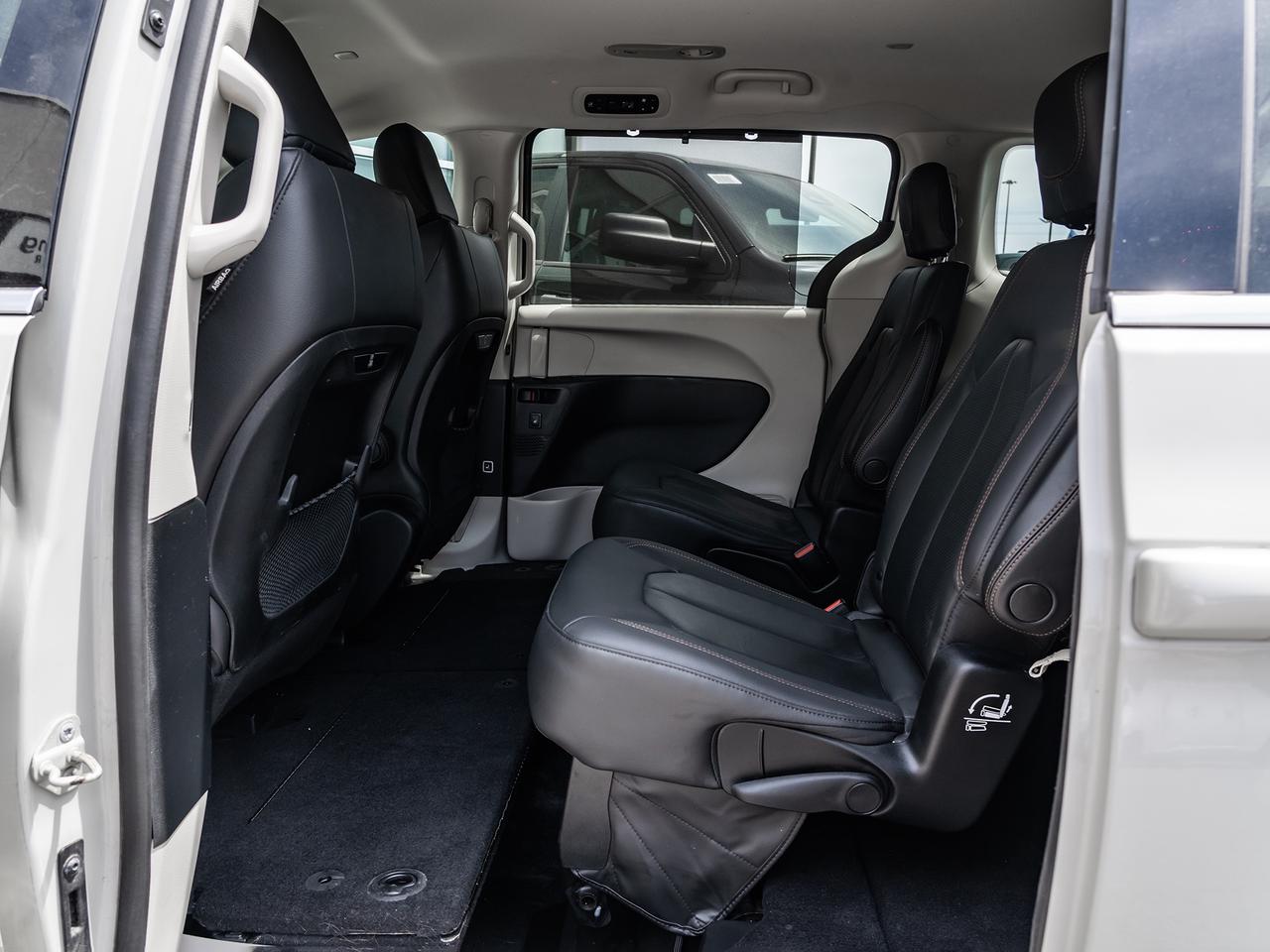 2020 Chrysler Pacifica TOURING-L Plus FWD Photo