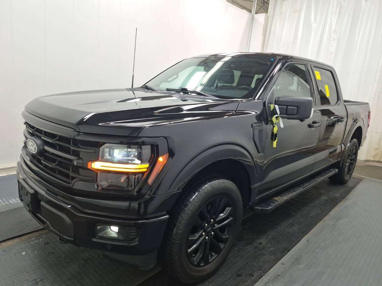 2024 Ford F-150 XLT l CrewCab l 2.7L l Ford Warranty l 5.5" Short Photo0