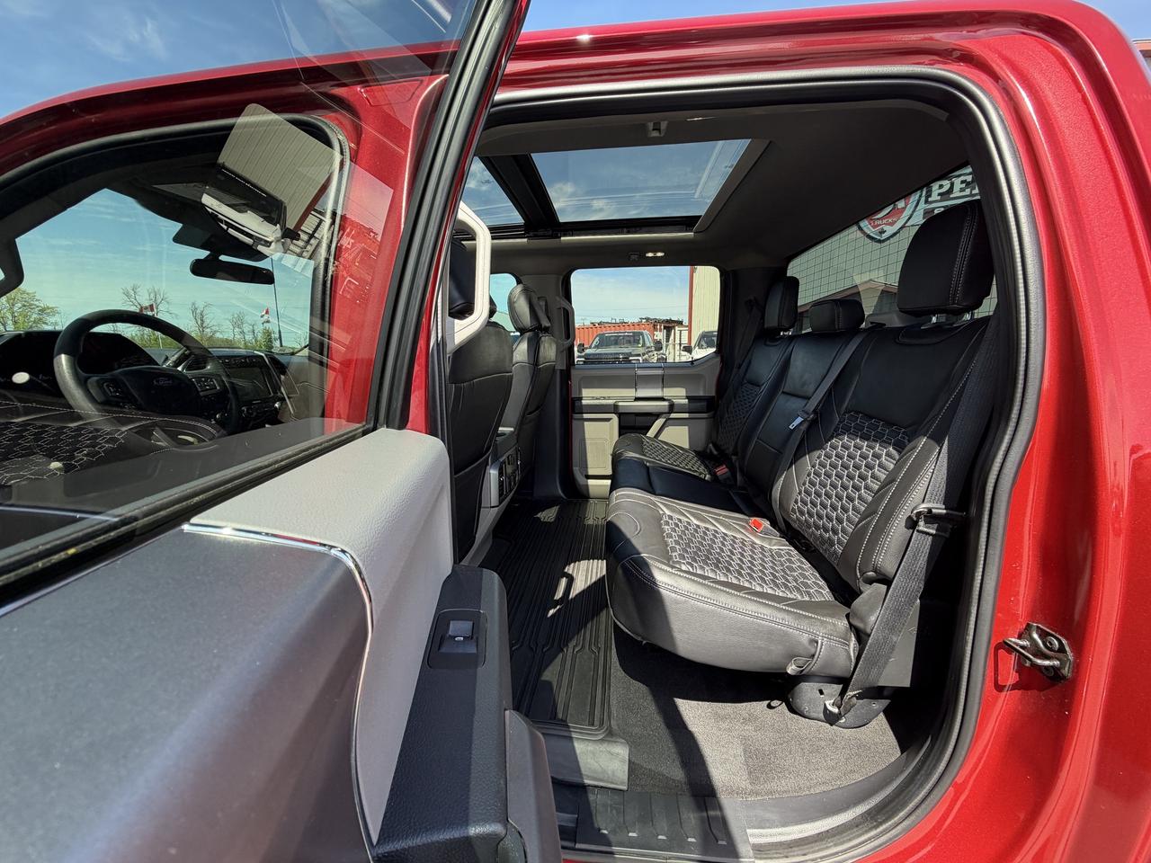 2022 Ford F-350 XLT LEVEL/WHEEL/TIRE/BODYLINER PKG!! Photo