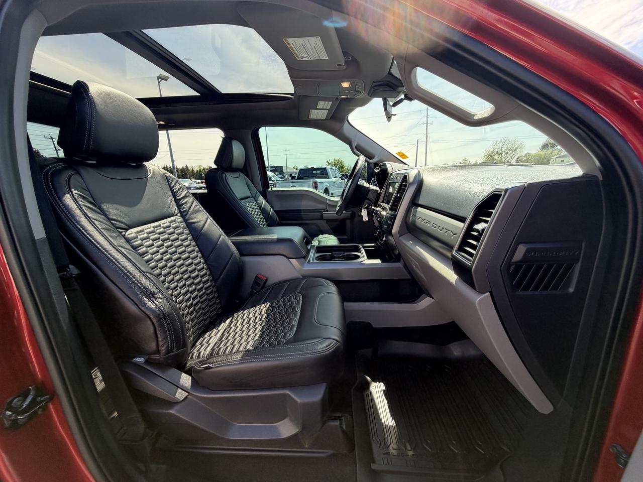 2022 Ford F-350 XLT LEVEL/WHEEL/TIRE/BODYLINER PKG!! Photo