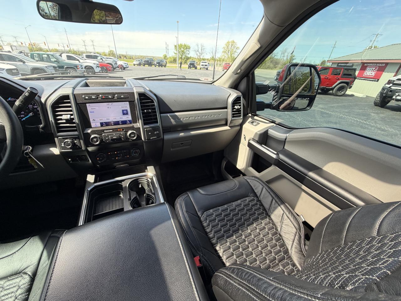 2022 Ford F-350 XLT LEVEL/WHEEL/TIRE/BODYLINER PKG!! Photo
