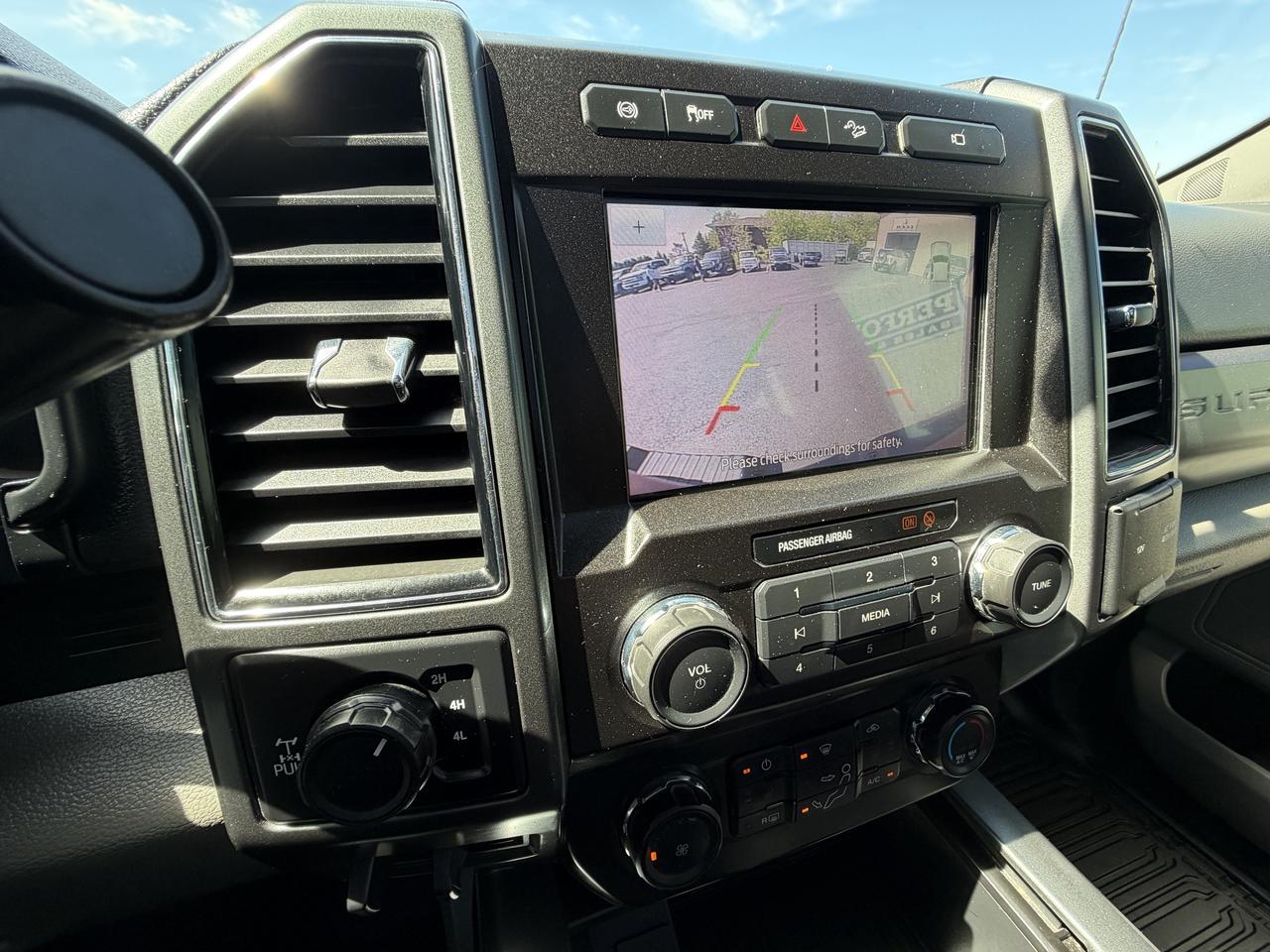 2022 Ford F-350 XLT LEVEL/WHEEL/TIRE/BODYLINER PKG!! Photo