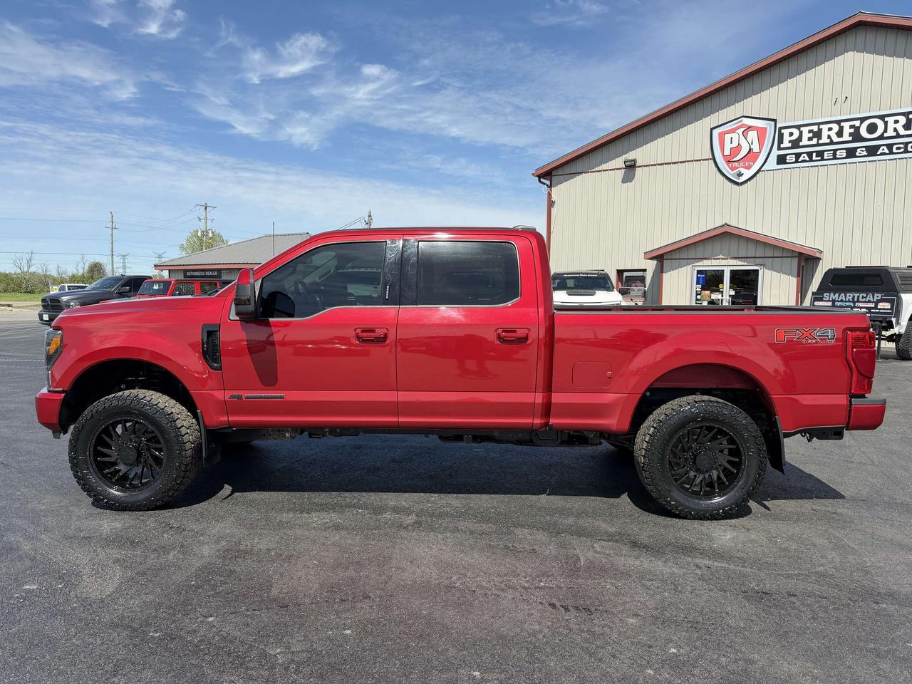 2022 Ford F-350 XLT LEVEL/WHEEL/TIRE/BODYLINER PKG!! Photo