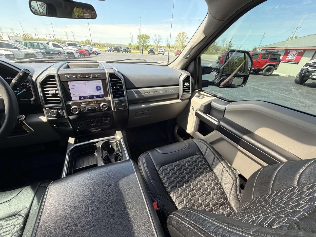 2022 Ford F-350 XLT LEVEL/WHEEL/TIRE/BODYLINER PKG!! Photo