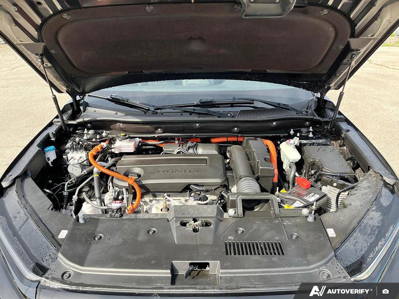 2024 Honda CR-V Hybrid Touring | Leather | Nav | Sunroof | Safety Tech | Photo