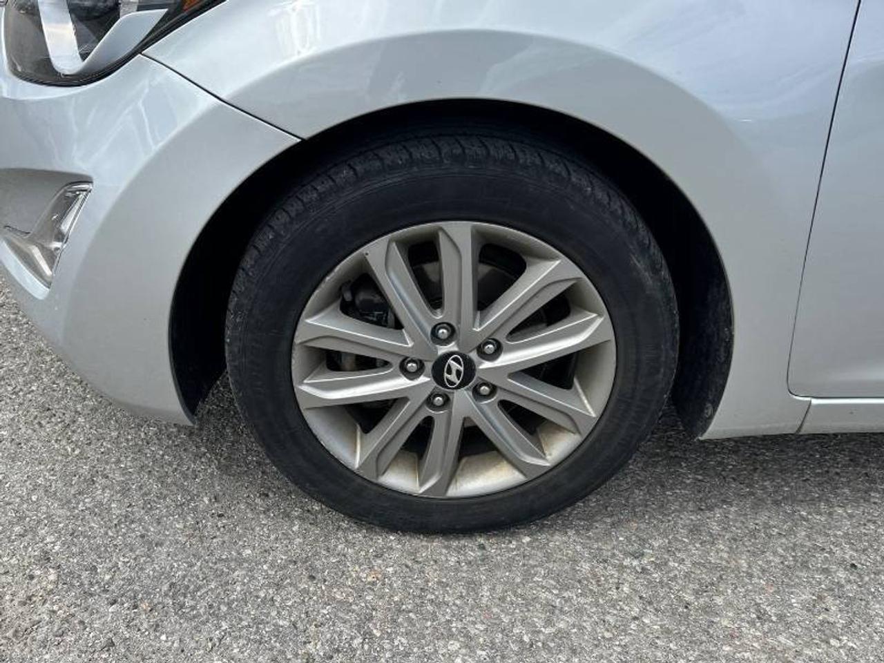 2016 Hyundai Elantra Sport Pkg l Low Kms l 1.8L l 4Cyl l FWD l 4Cyl l Photo