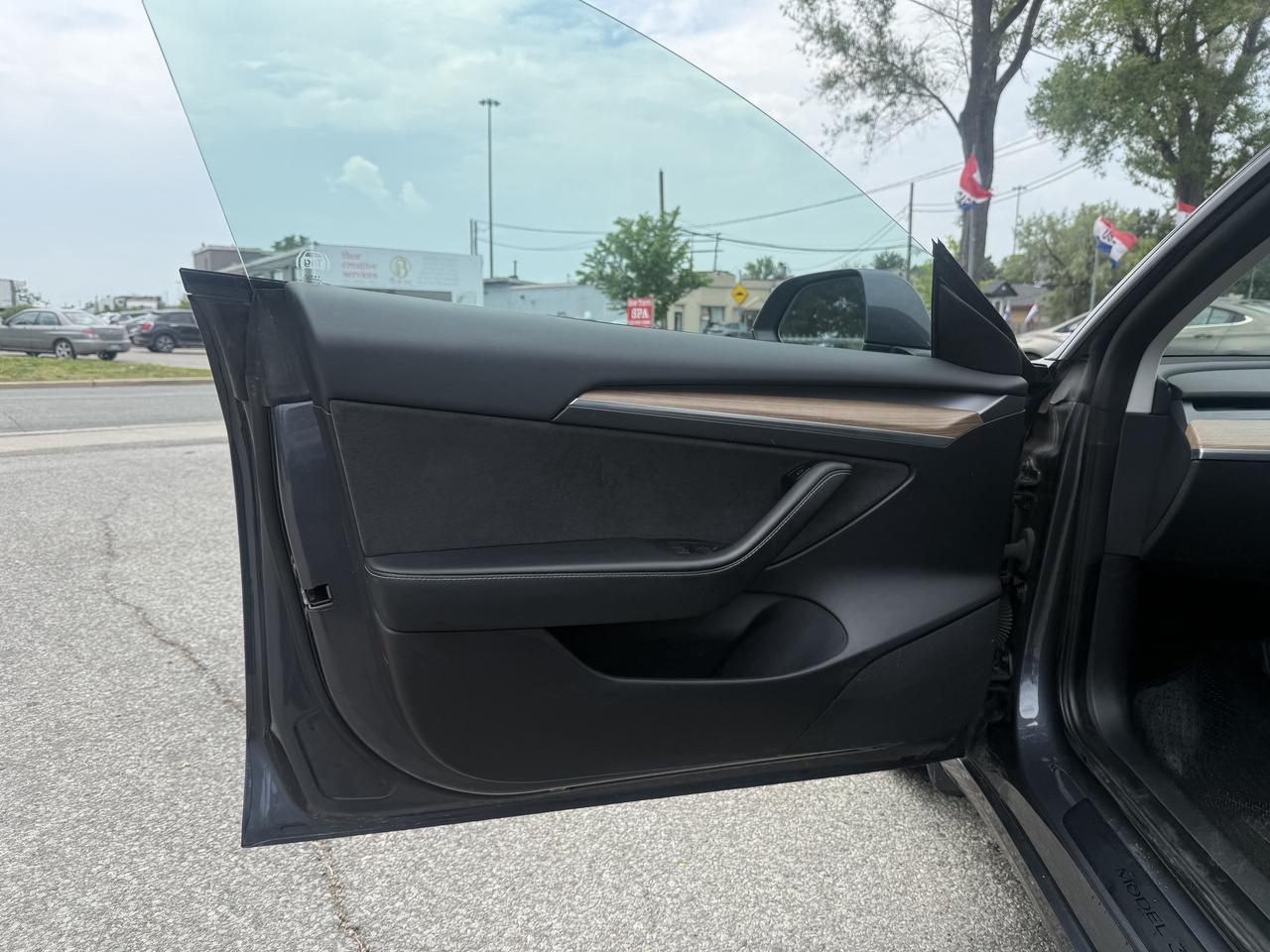 2023 Tesla Model 3 Standard Range l RWD l TeslaWarranty l LFP l Ryzen Photo