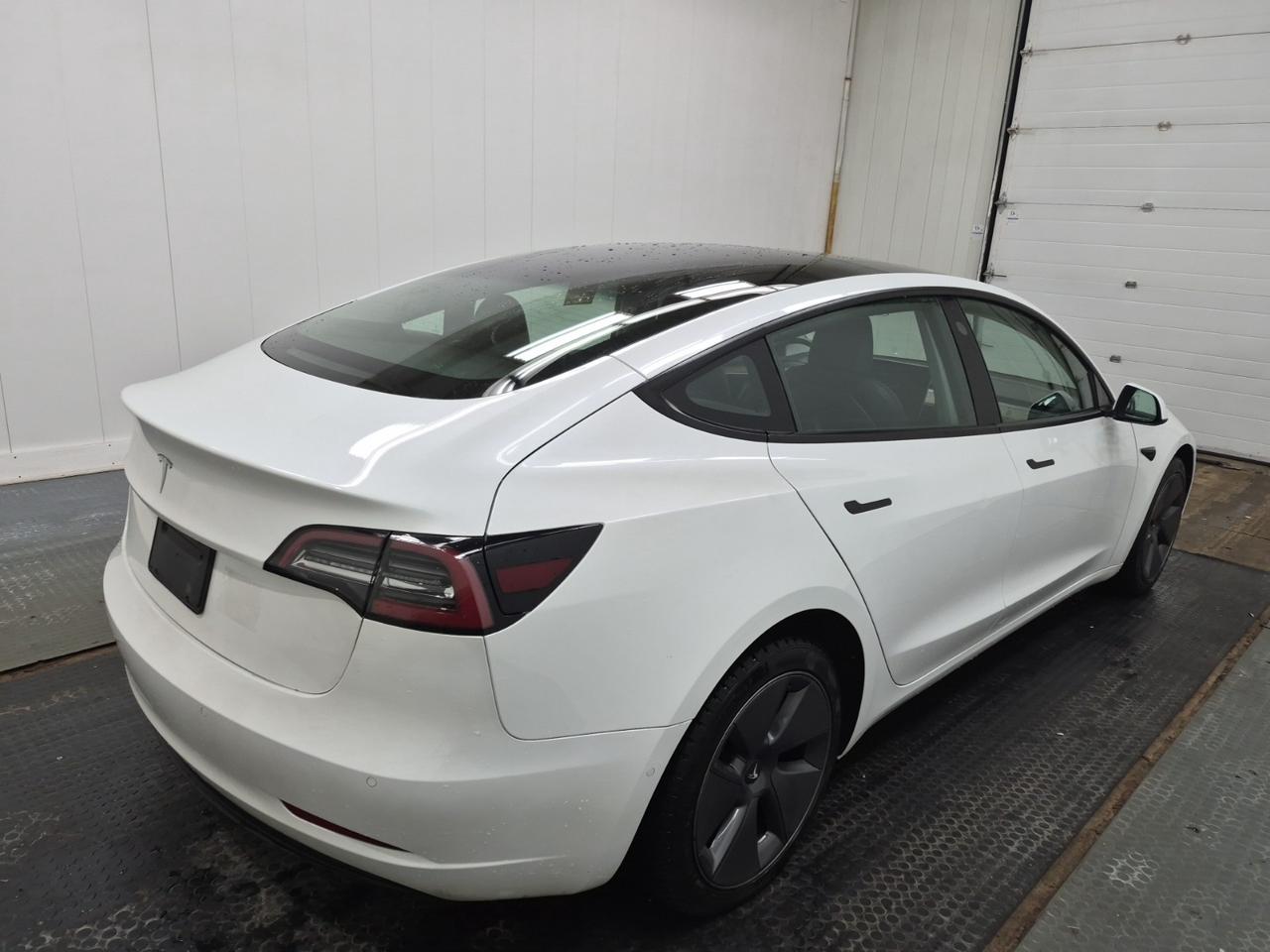 2022 Tesla Model 3 No Accidents l Stndrd Range l LFP l Ryzen l RWD Photo