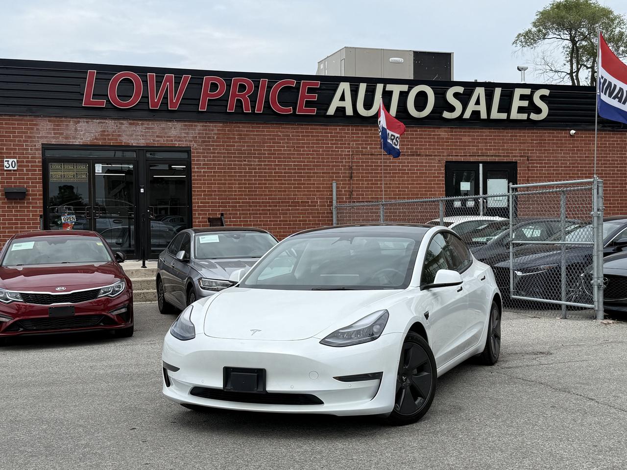 2022 Tesla Model 3 No Accidents l LFP l Ryzen l Standard Range l RWD Photo