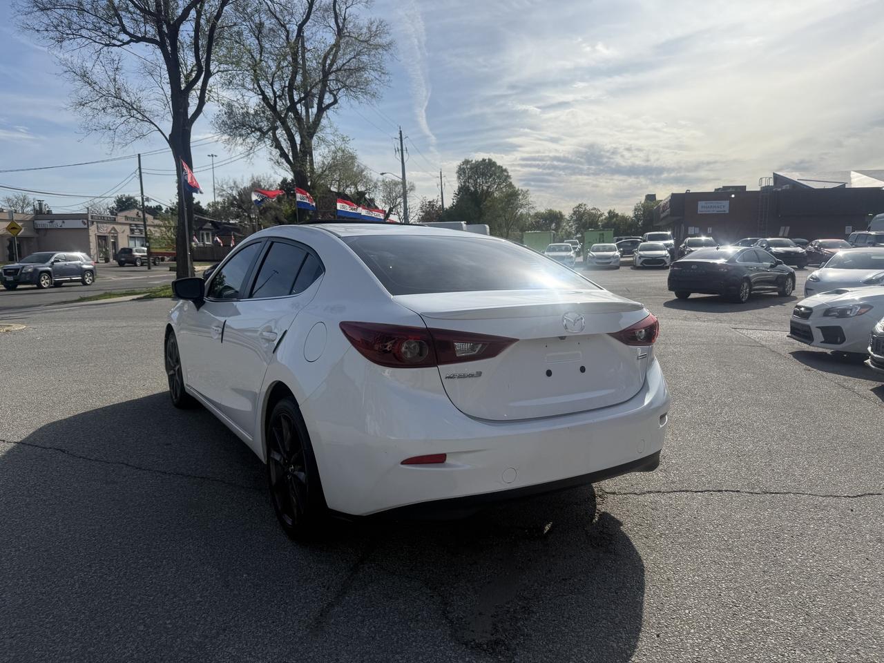 2018 Mazda MAZDA3 GT l Auto l Leather l Sunroof l FWD l 2.5L l 4Cyl Photo