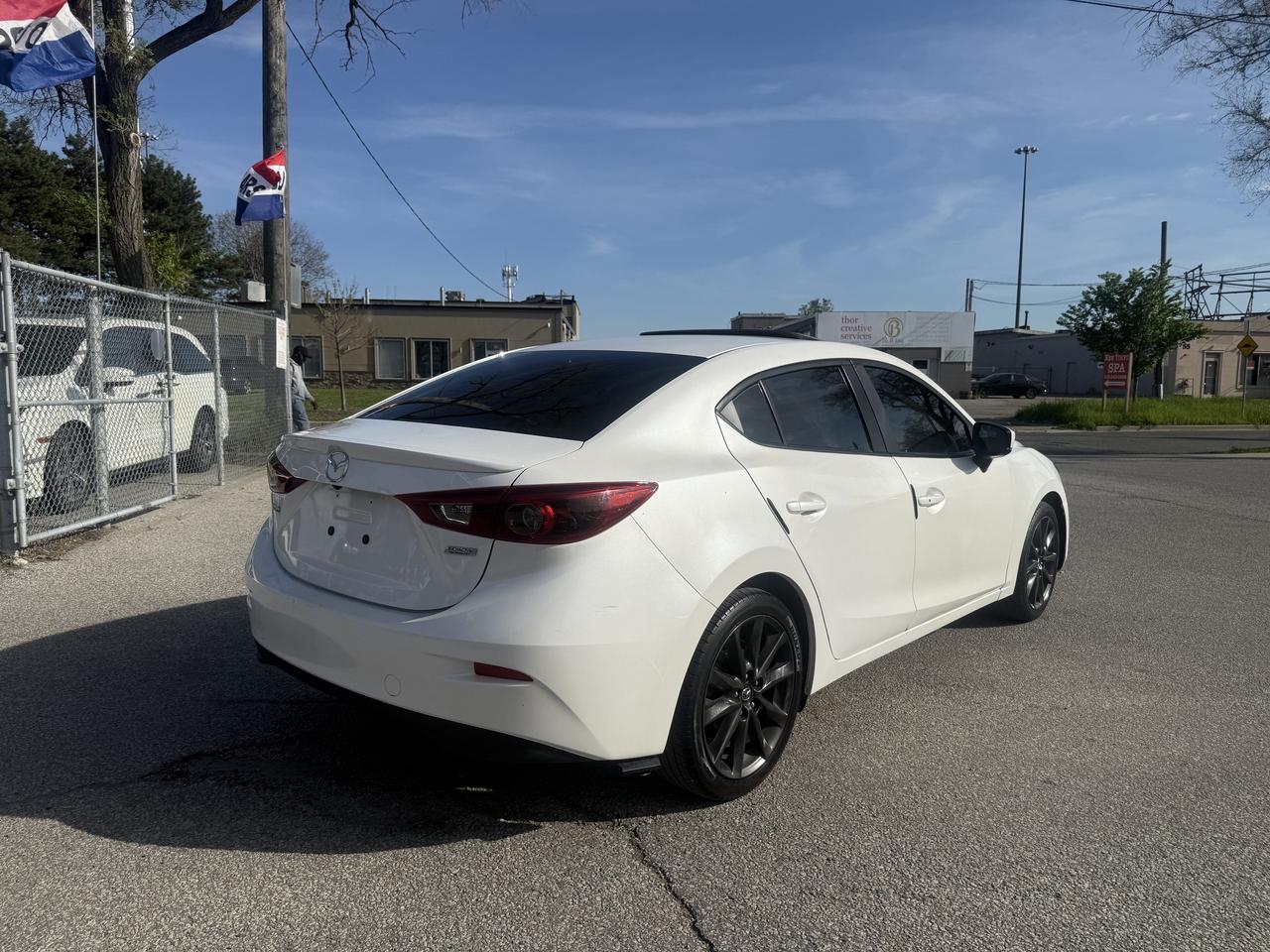 2018 Mazda MAZDA3 GT l Auto l Leather l Sunroof l FWD l 2.5L l 4Cyl Photo
