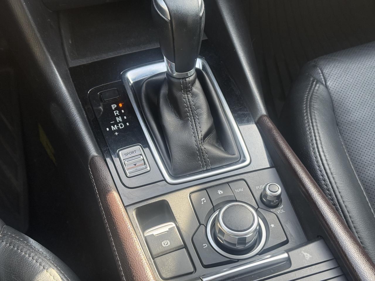 2018 Mazda MAZDA3 GT l Auto l Leather l Sunroof l FWD l 2.5L l 4Cyl Photo