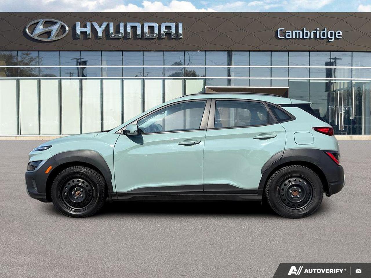 2023 Hyundai KONA Preferred   NO ACCIDENTS   ONE OWNER   6.6L/100KM Photo